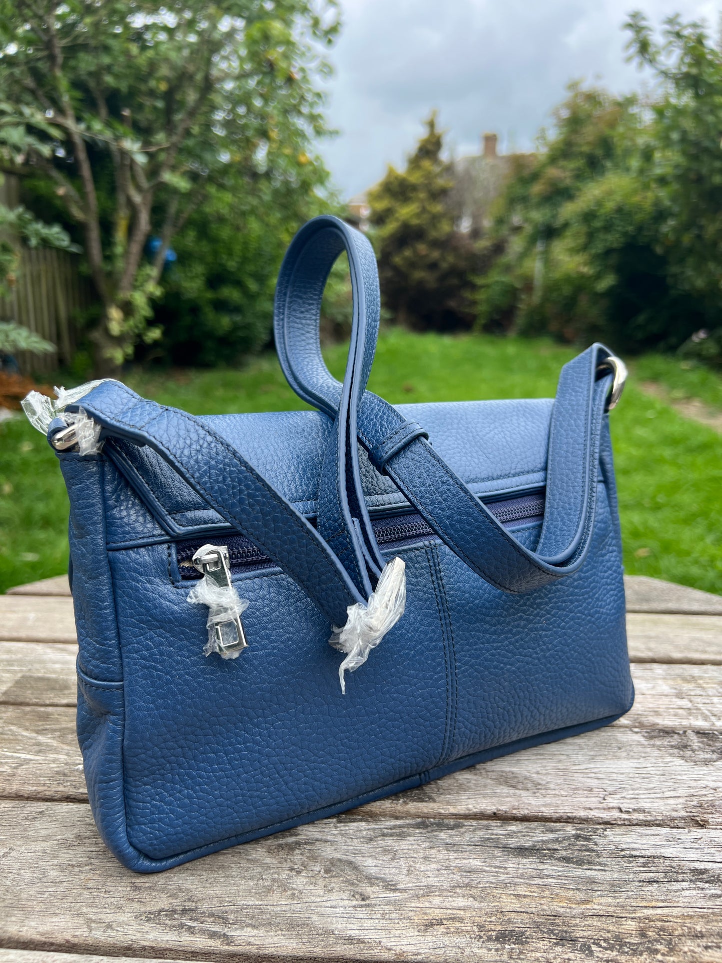 Customised Authentic Premium Leather Bags and Purse with Strap for Modern Women