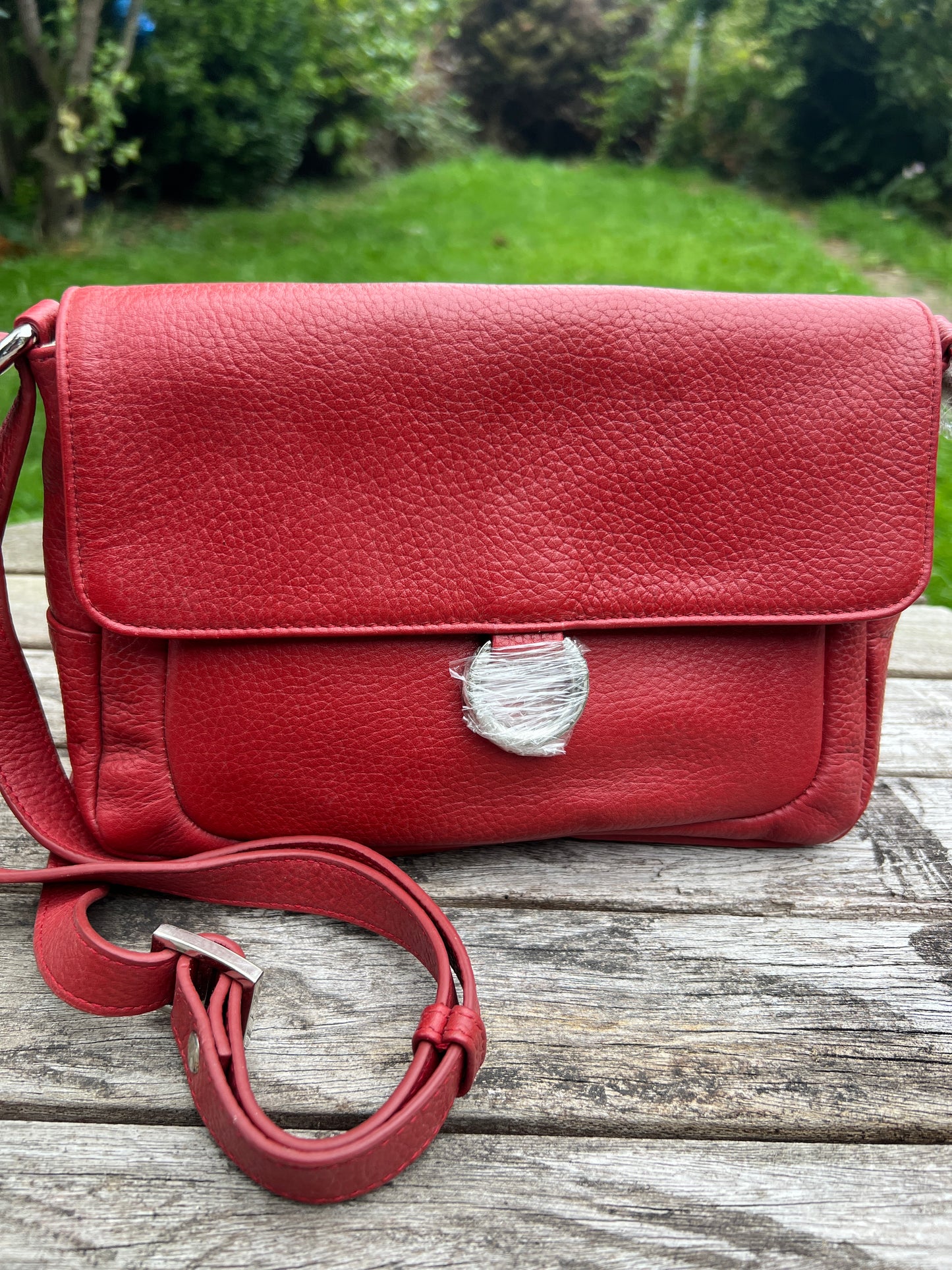 Premium Leather Bags for Women. Unique Shoulder Bags for Ladies