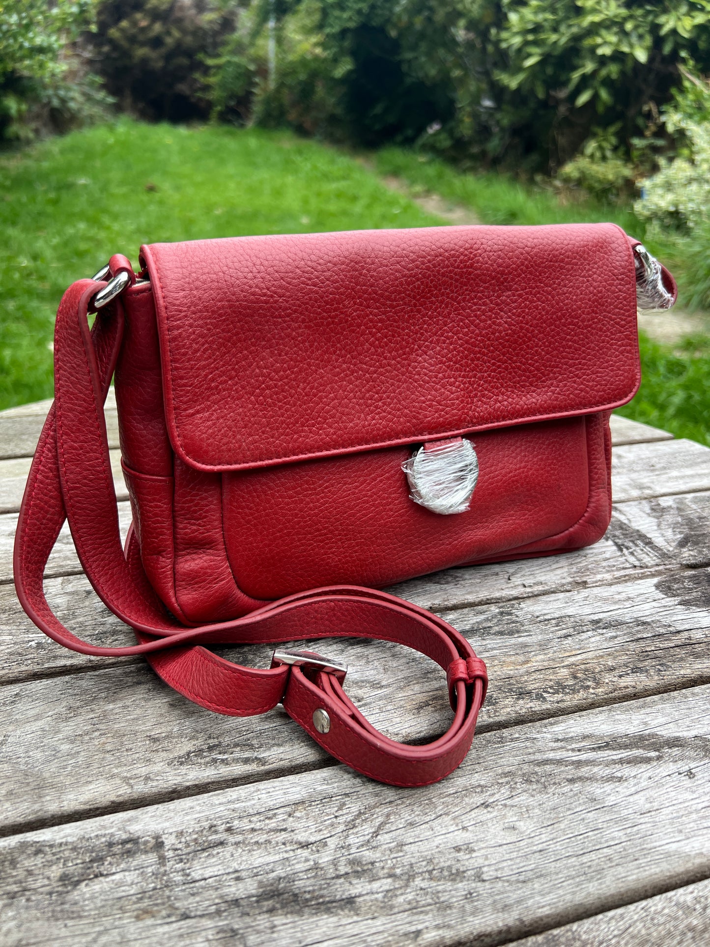 Premium Leather Bags for Women. Unique Shoulder Bags for Ladies