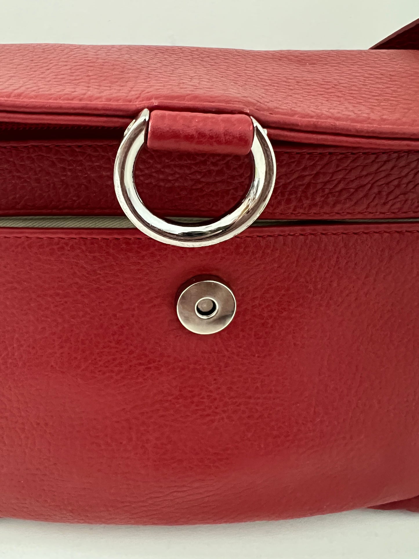 Premium Leather Bags for Women. Unique Shoulder Bags for Ladies