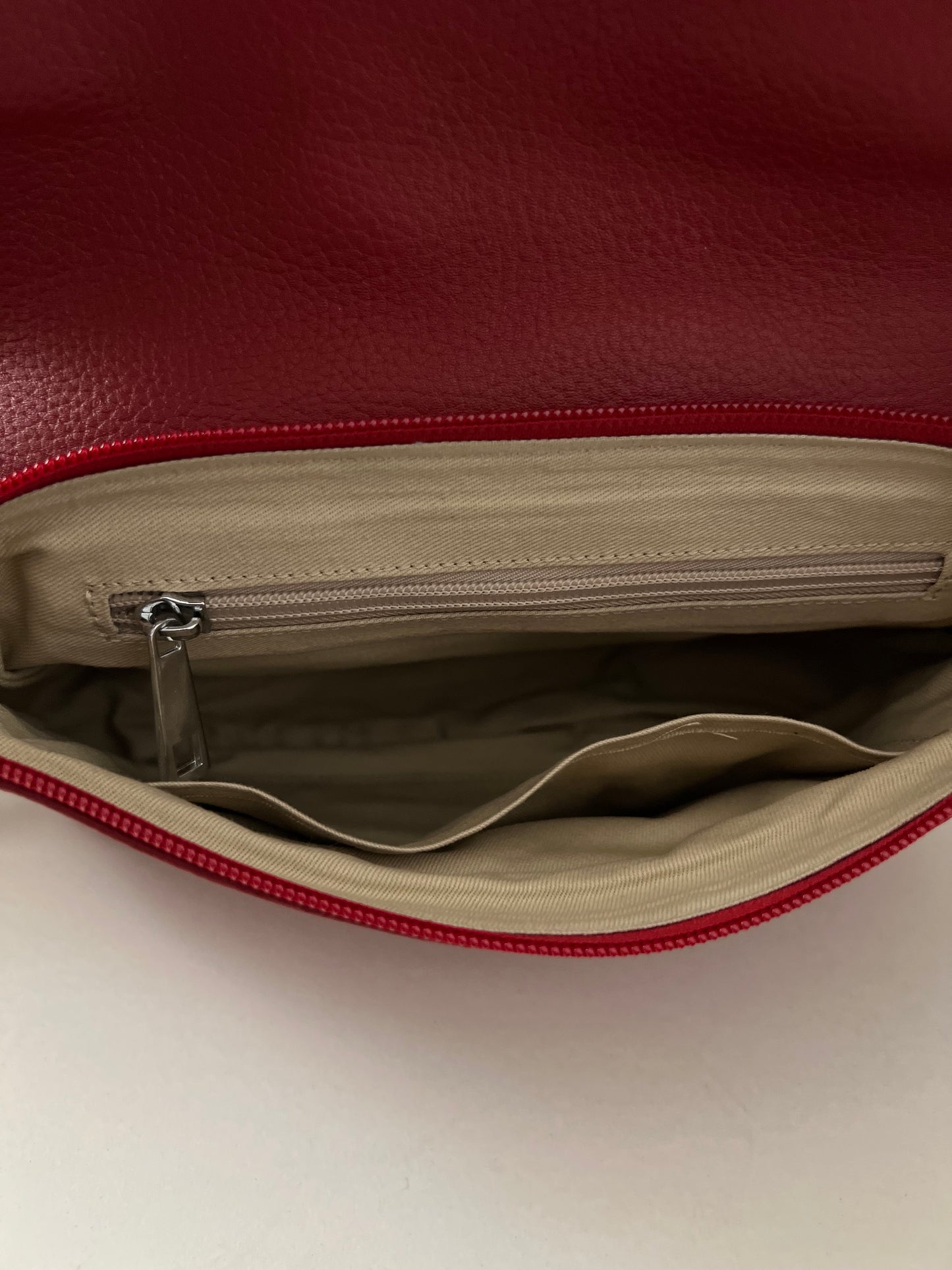Premium Leather Bags for Women. Unique Shoulder Bags for Ladies