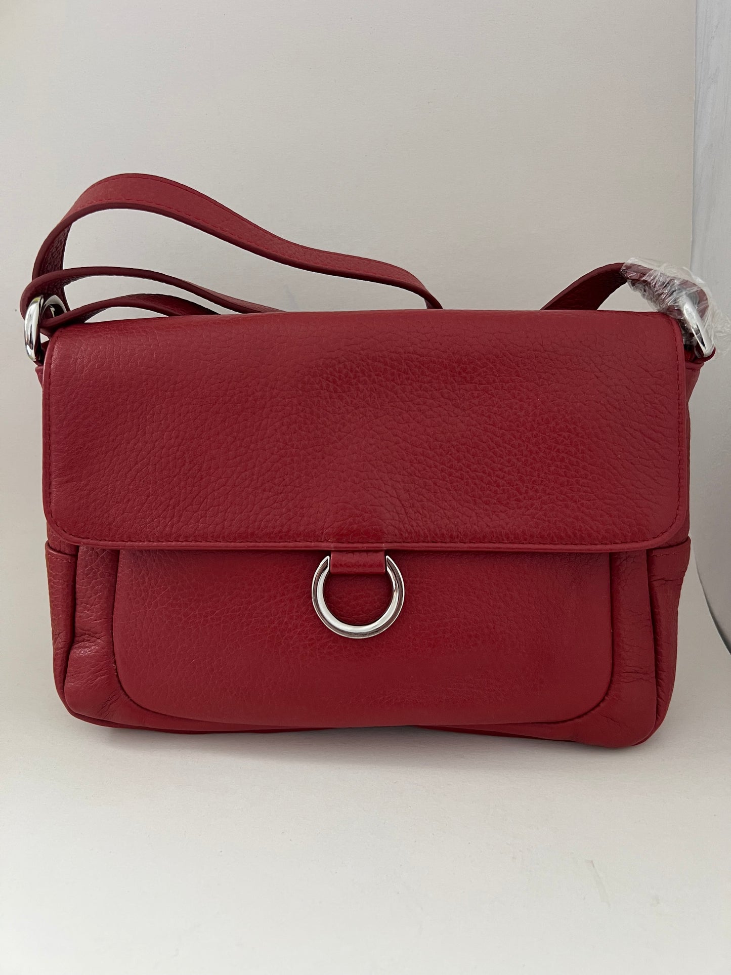 Premium Leather Bags for Women. Unique Shoulder Bags for Ladies