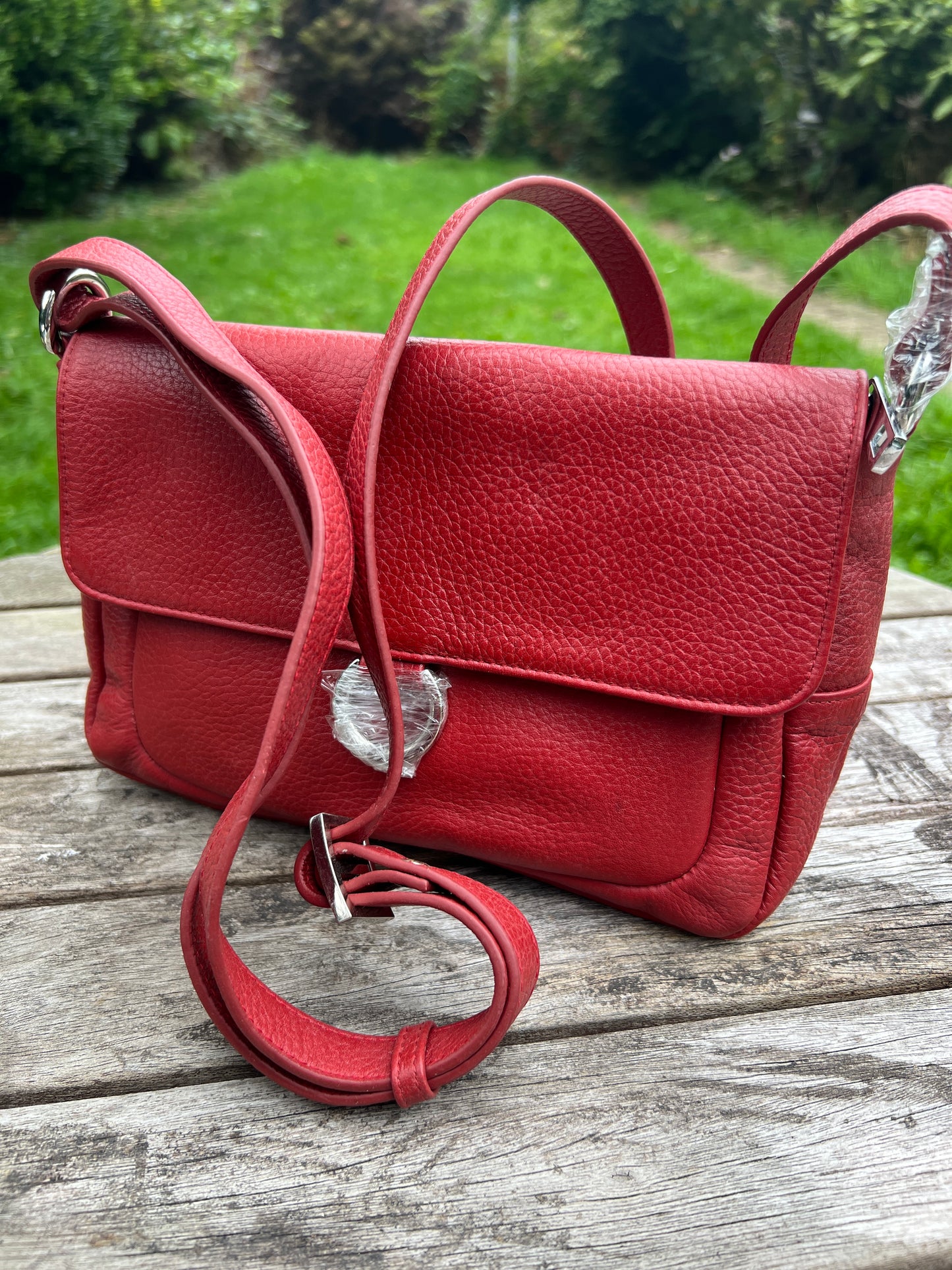 Premium Leather Bags for Women. Unique Shoulder Bags for Ladies